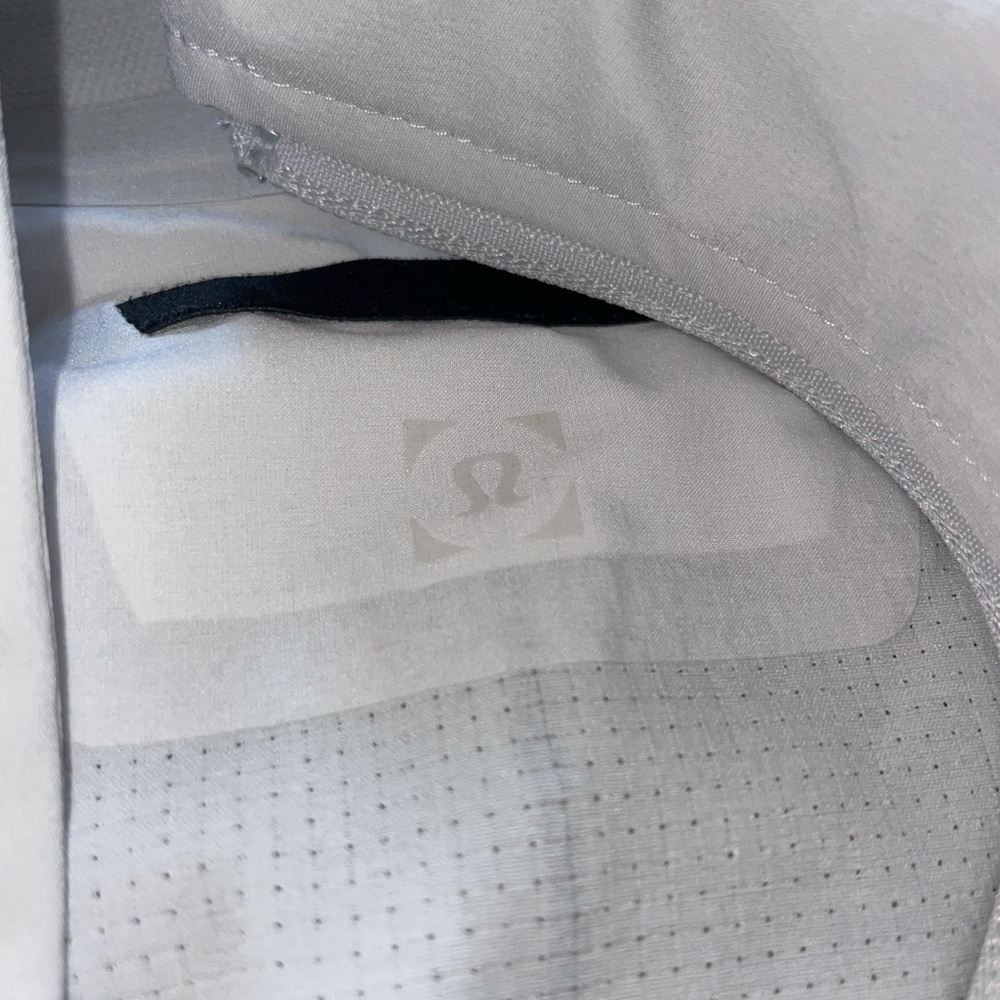 Men’s Lululemon light great colored jacket